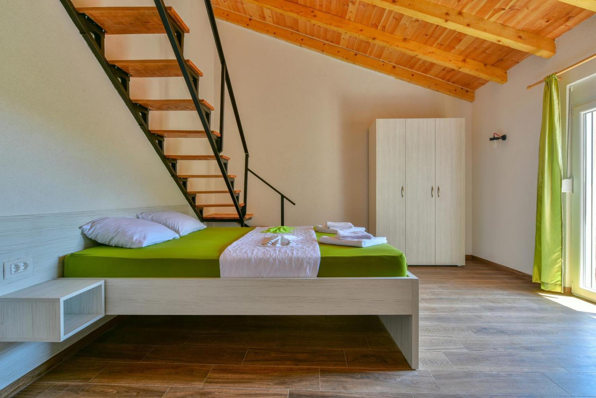 Apartment Lakeview Andela Virpazar