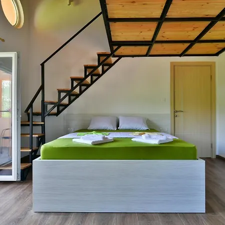 Lakeview Apartments Andela Вирпазар Номер фото