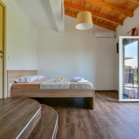 Lakeview Apartments Andela Вирпазар Номер фото