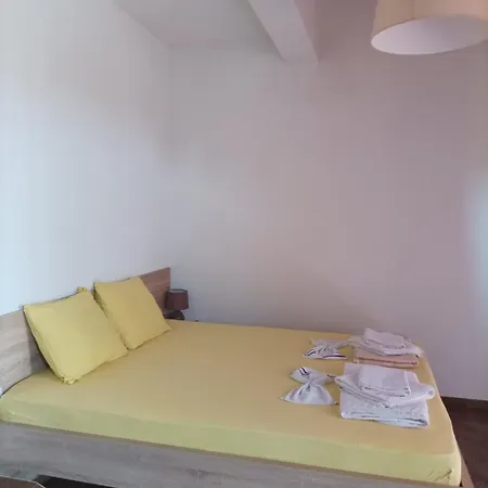 Lakeview Apartments Andela Вирпазар Номер фото