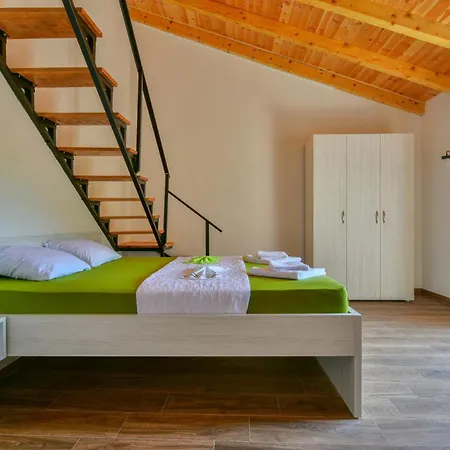 Lakeview Apartments Andela Вирпазар Номер фото