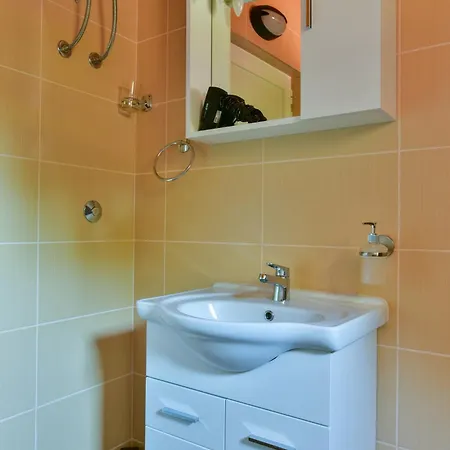 Lakeview Apartments Andela Вирпазар Номер фото