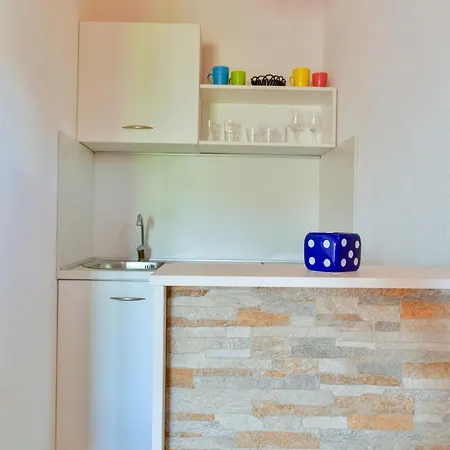 Lakeview Apartments Andela Вирпазар Номер фото
