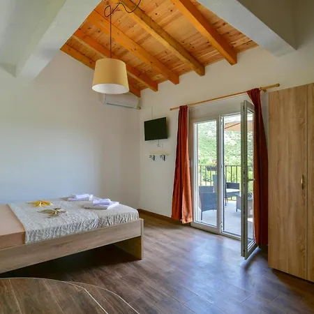 Lakeview Apartments Andela Вирпазар Номер фото