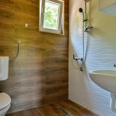 Lakeview Apartments Andela Вирпазар Номер фото