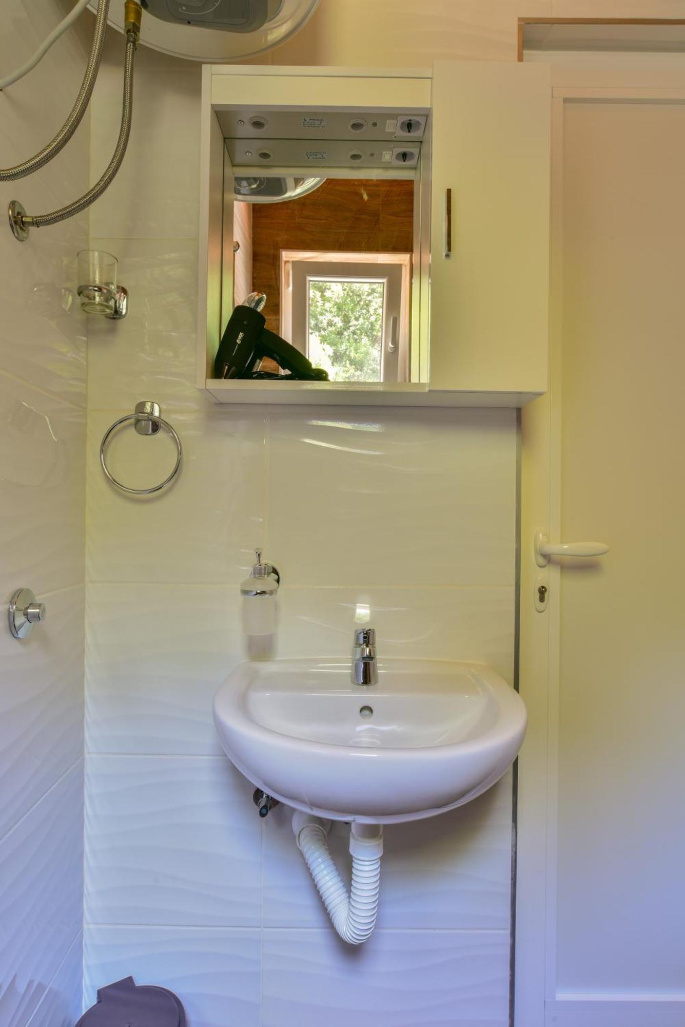 Lakeview Andela Apartment *